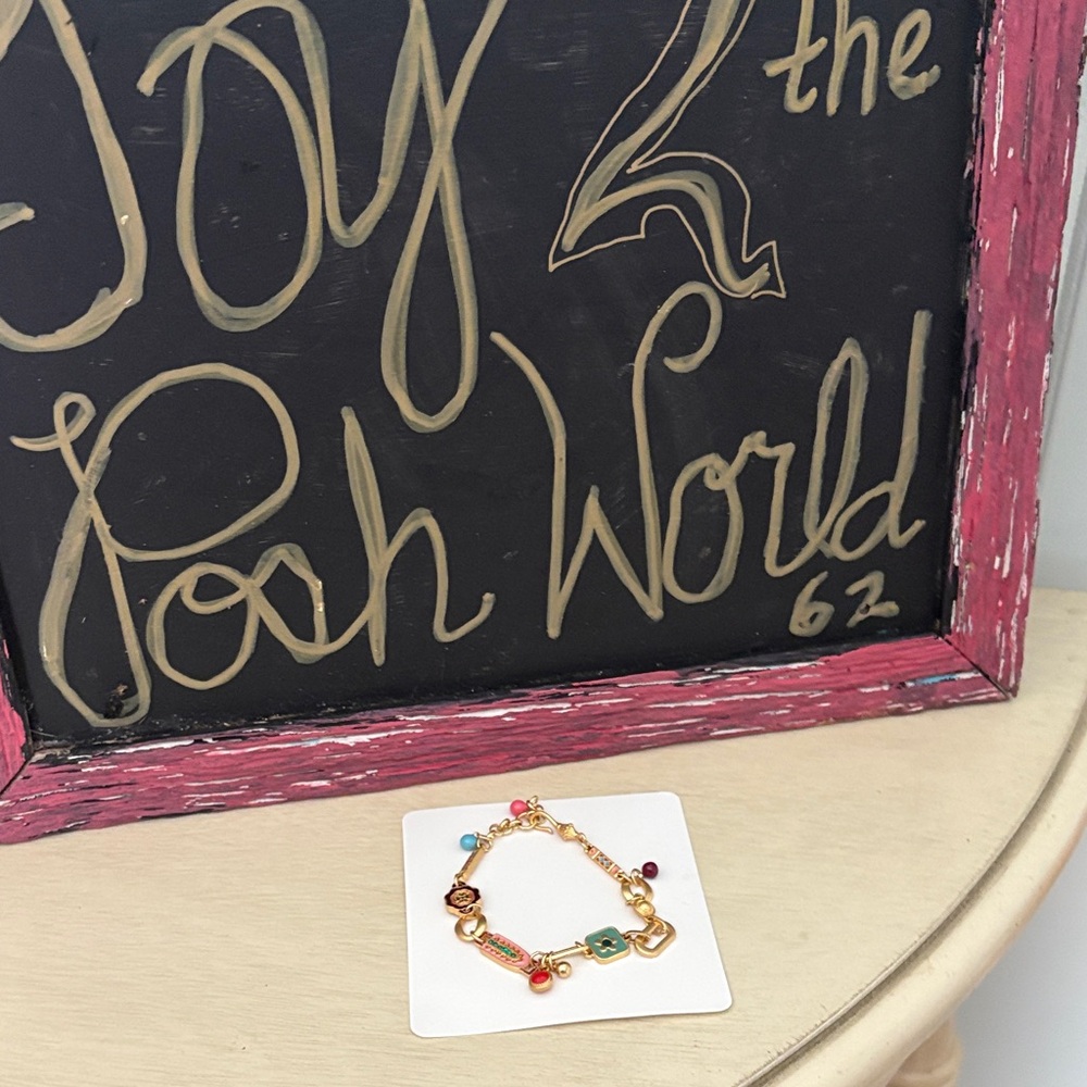 Elegant Gold Bracelet with Multicolor Accents